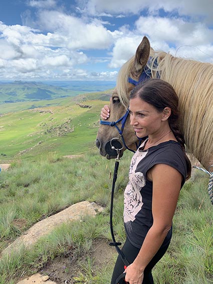 15Sara Giavarini Go Horse