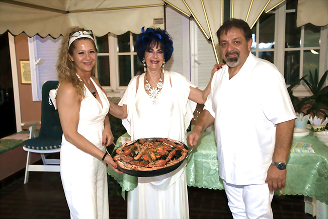 23paella fatta dai 2 chef