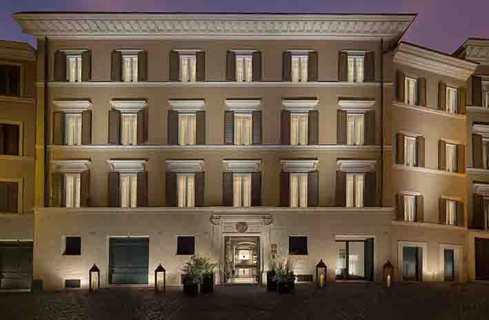 25Palazzo Scanderbeg