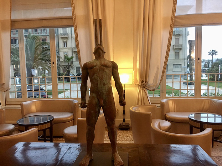 25STATUAVIAREGGIO