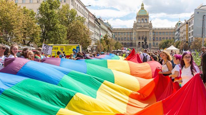 25bandierecechelgbt