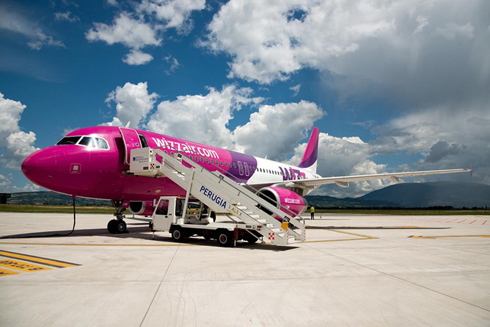 25wizzairperugiaairport