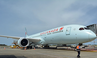 AirCanadaDreamliner12